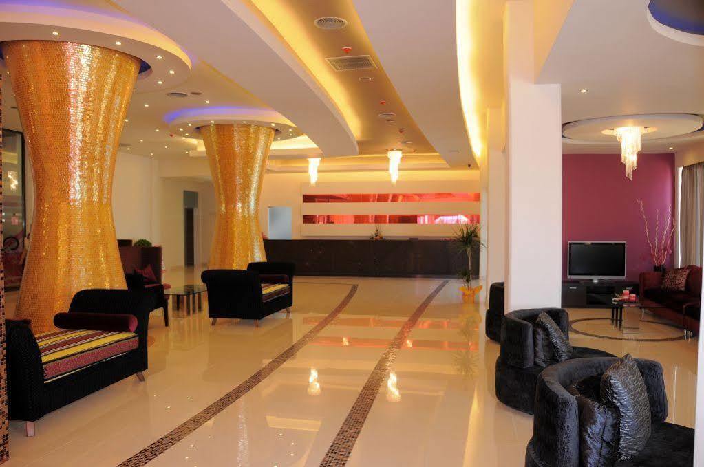 Отель Bay 5*