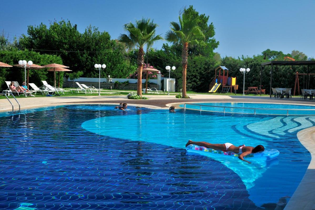 Отель Bay 5*